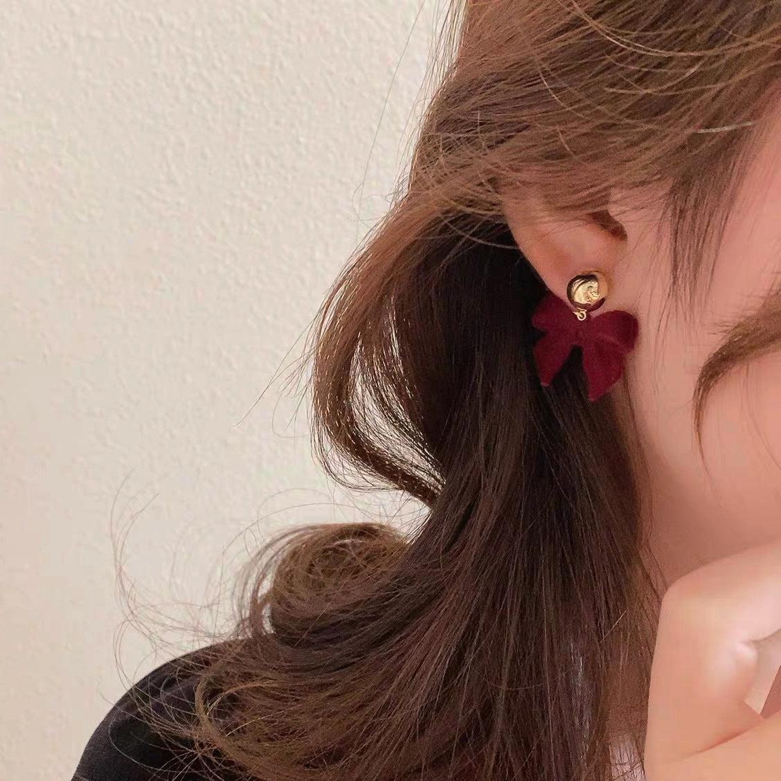 French Retro Plush Bow Earrings